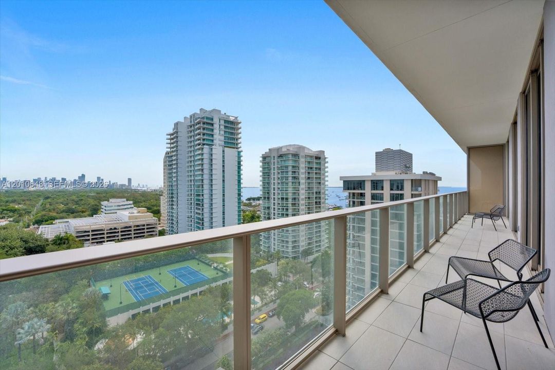 For Sale: $1,950,000 (2 beds, 2 baths, 1274 Square Feet)