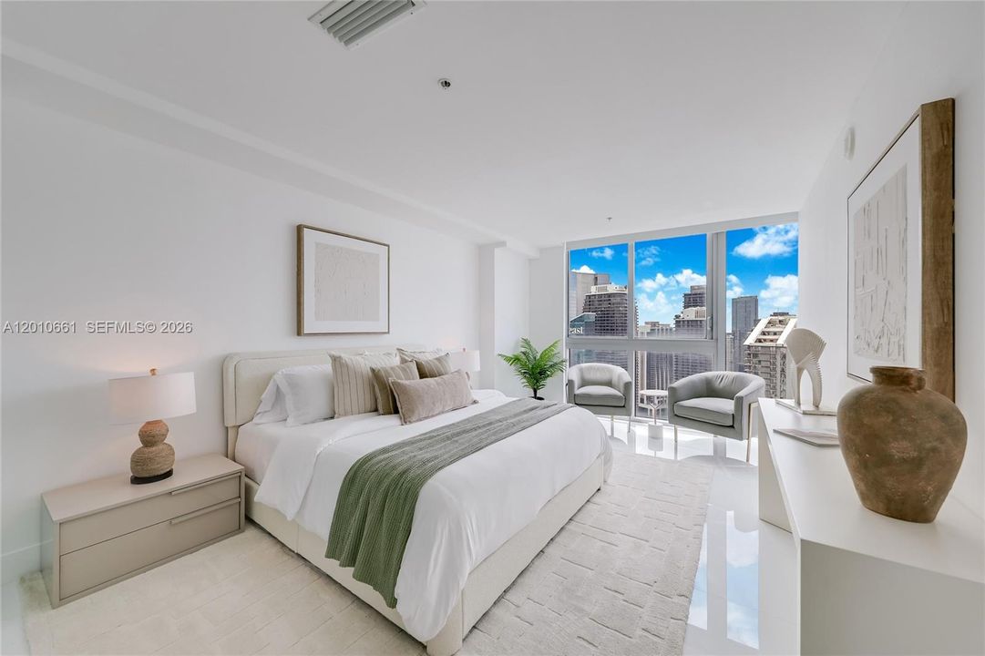 Activo con contrato: $1,490,000 (2 camas, 2 baños, 2048 Pies cuadrados)