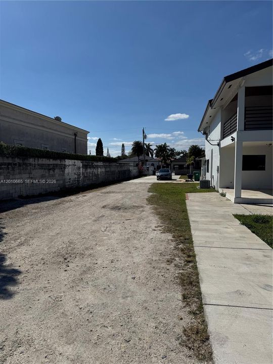 В аренду: $4,850 (3 спален, 3 ванн, 4491 Квадратных фут)