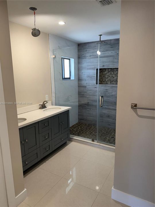 В аренду: $4,850 (3 спален, 3 ванн, 4491 Квадратных фут)