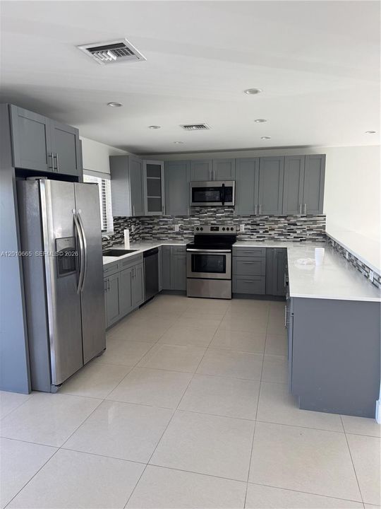 В аренду: $4,850 (3 спален, 3 ванн, 4491 Квадратных фут)