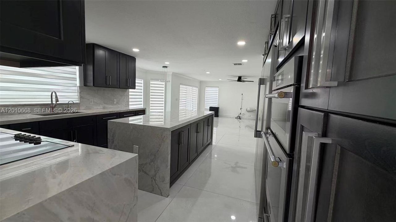 Active With Contract: $7,000 (5 beds, 3 baths, 3378 Square Feet)