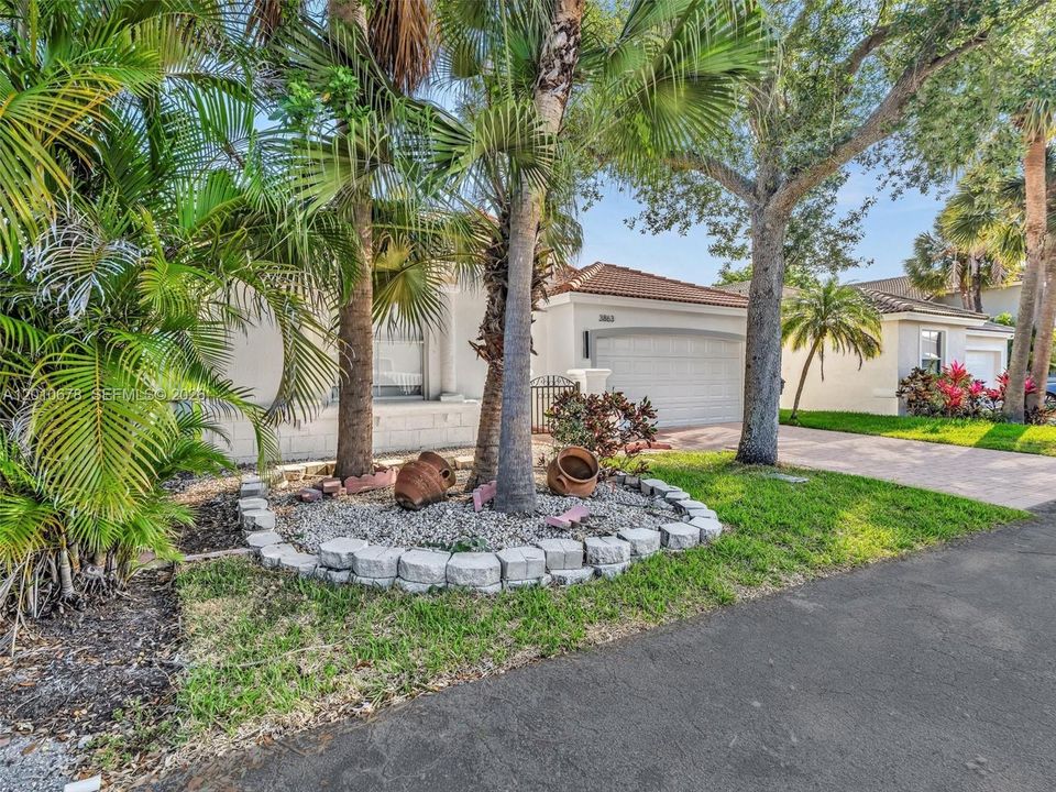 Recently Rented: $6,250 (4 beds, 3 baths, 1824 Square Feet)