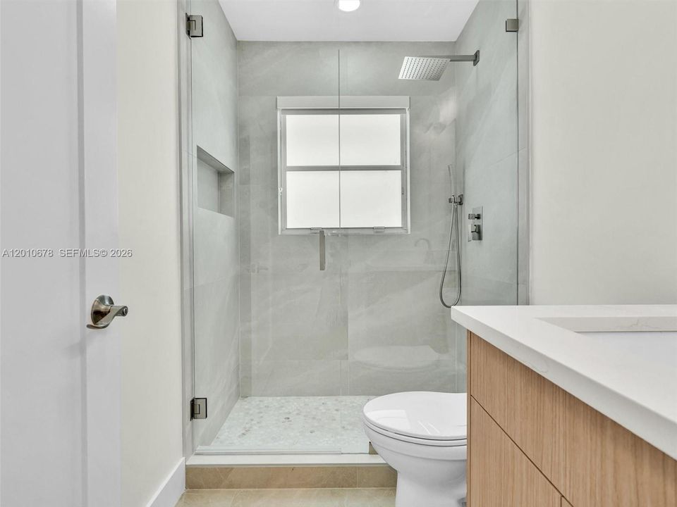Recently Rented: $6,250 (4 beds, 3 baths, 1824 Square Feet)