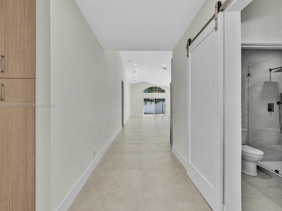 Recently Rented: $6,250 (4 beds, 3 baths, 1824 Square Feet)