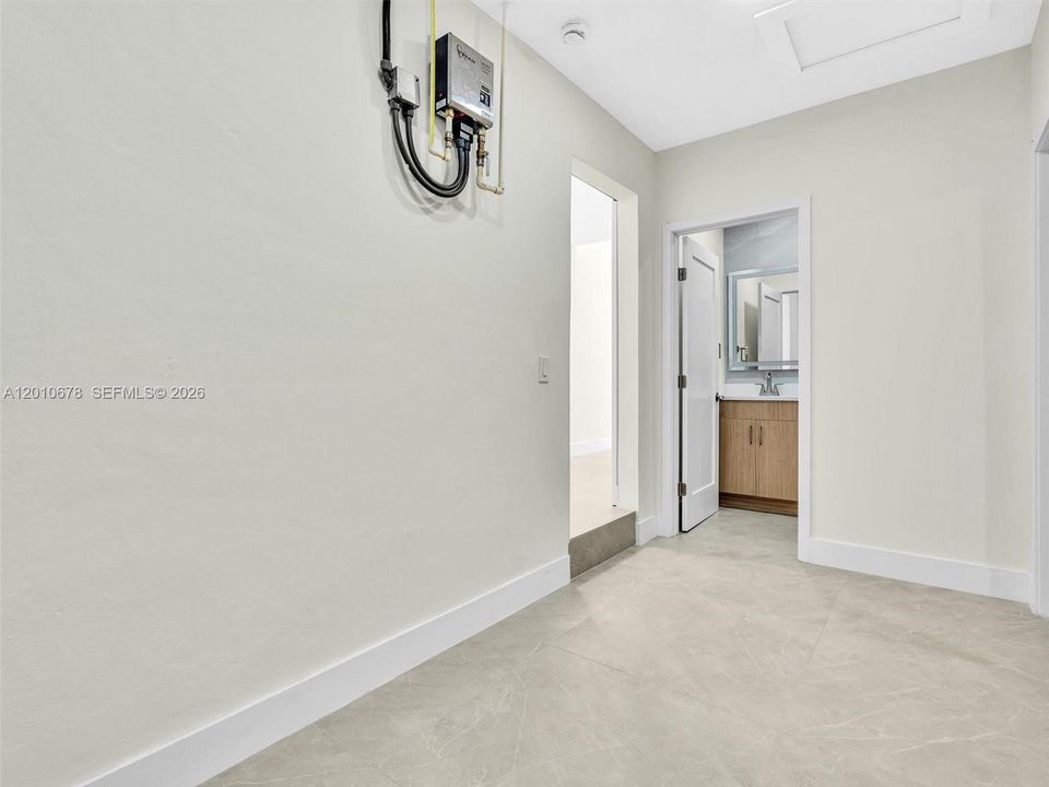 Recently Rented: $6,250 (4 beds, 3 baths, 1824 Square Feet)