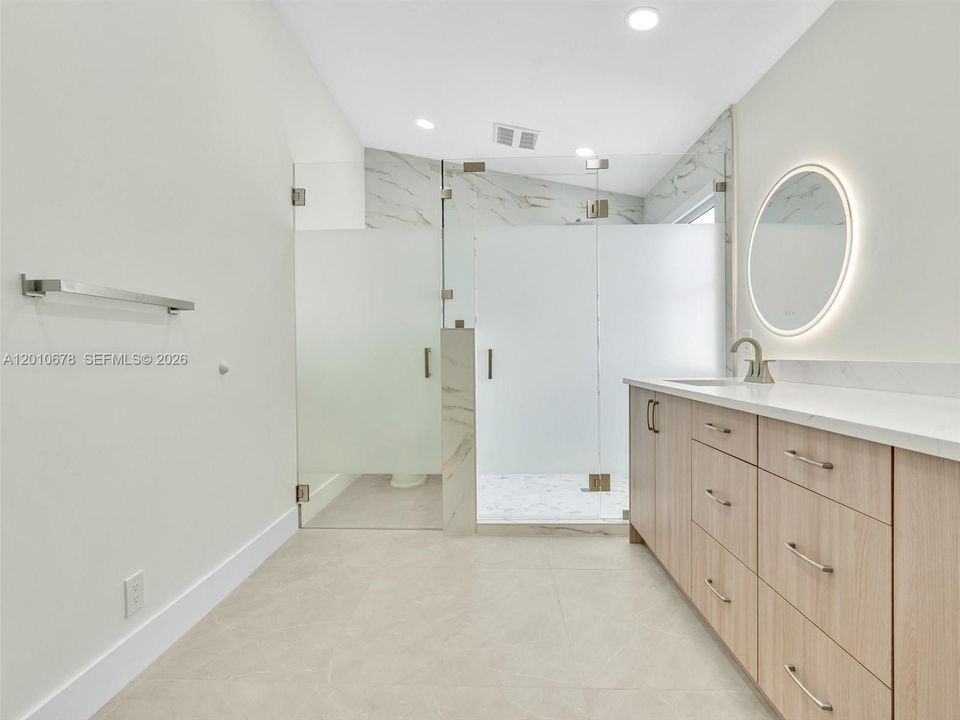 Recently Rented: $6,250 (4 beds, 3 baths, 1824 Square Feet)