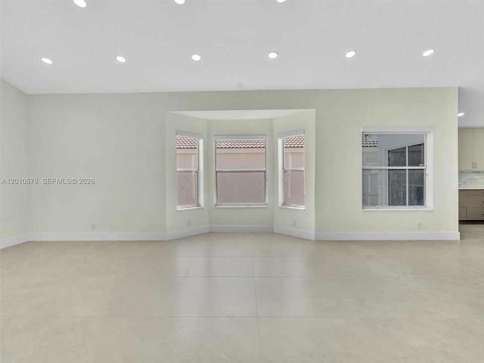 Recently Rented: $6,250 (4 beds, 3 baths, 1824 Square Feet)