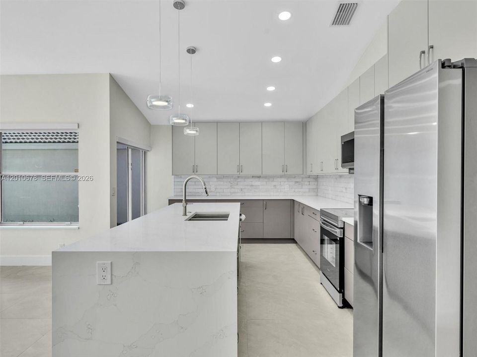 Recently Rented: $6,250 (4 beds, 3 baths, 1824 Square Feet)