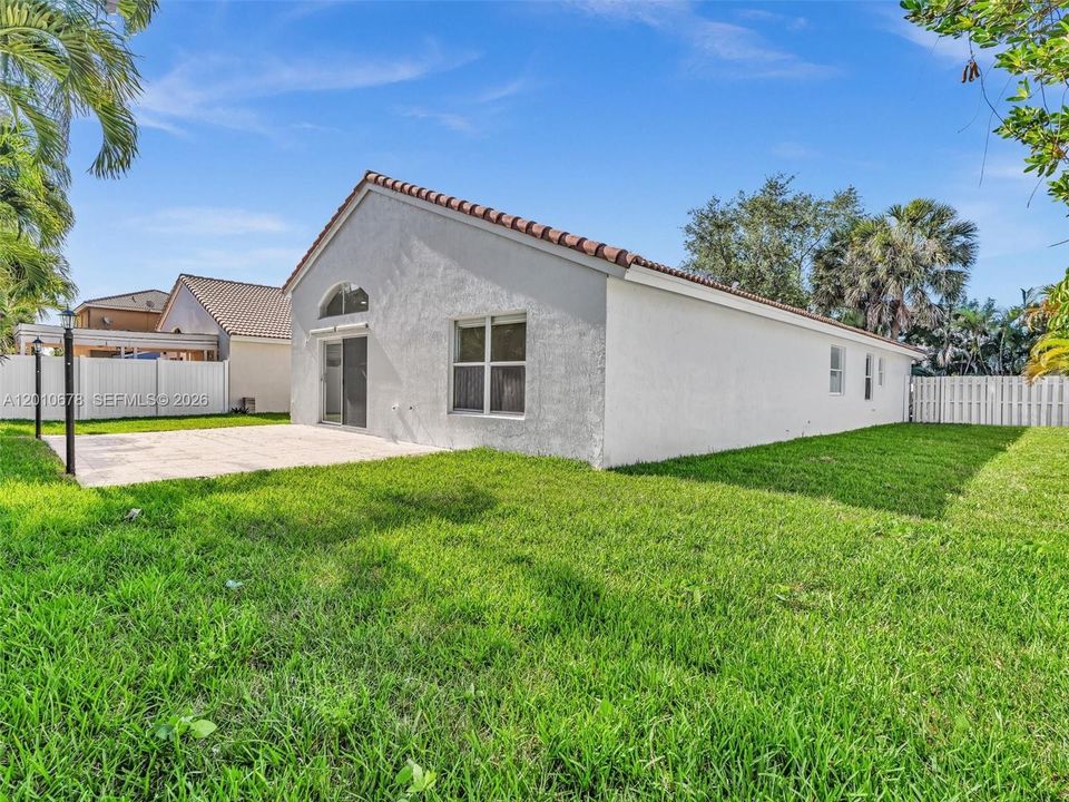 Recently Rented: $6,250 (4 beds, 3 baths, 1824 Square Feet)