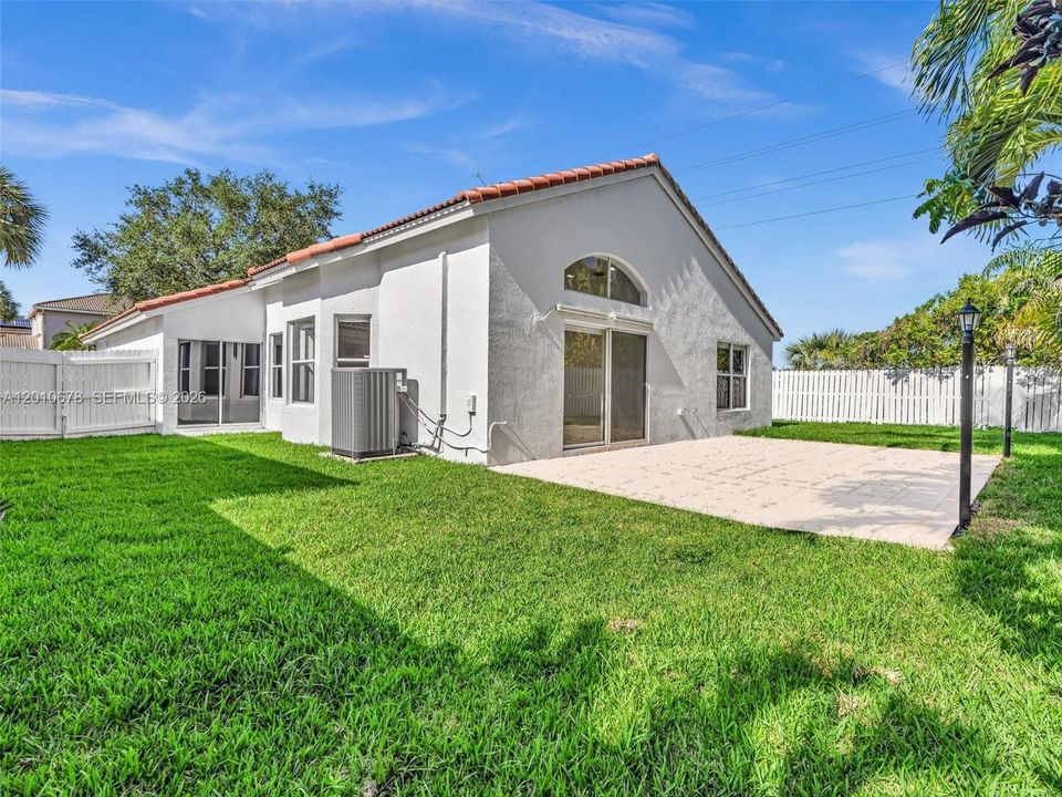 Recently Rented: $6,250 (4 beds, 3 baths, 1824 Square Feet)