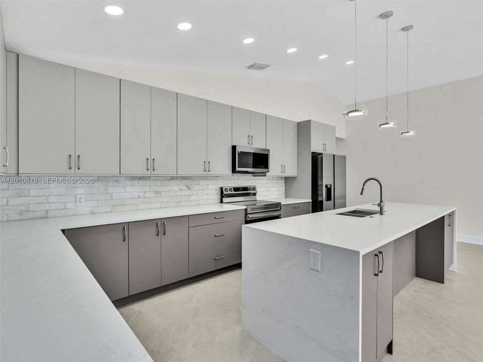 Recently Rented: $6,250 (4 beds, 3 baths, 1824 Square Feet)