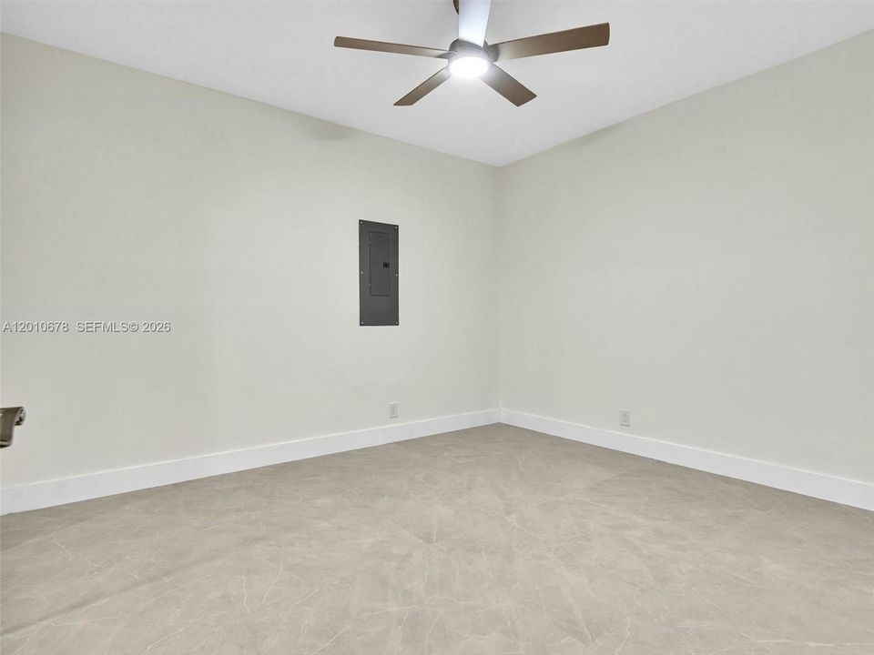 Recently Rented: $6,250 (4 beds, 3 baths, 1824 Square Feet)