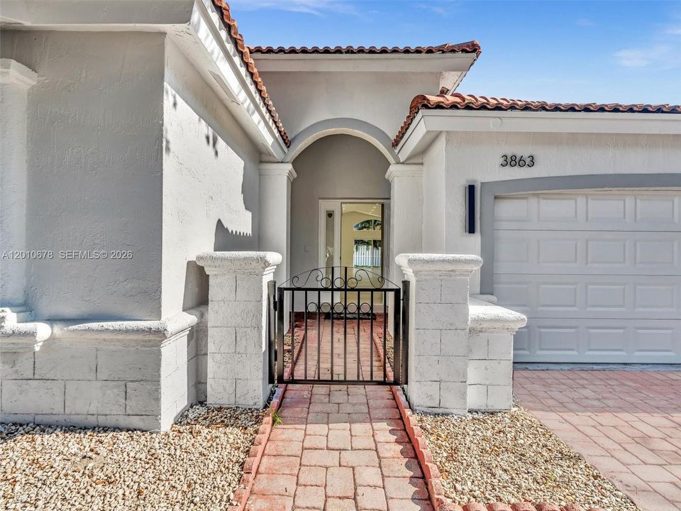 Recently Rented: $6,250 (4 beds, 3 baths, 1824 Square Feet)