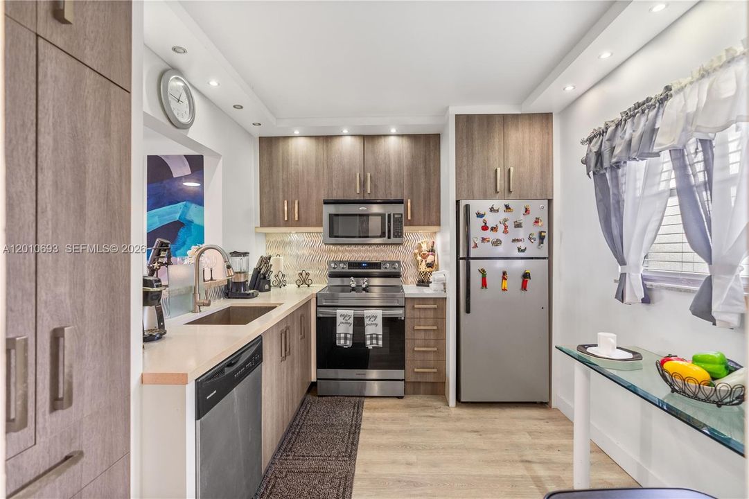 En Venta: $140,000 (2 camas, 2 baños, 1010 Pies cuadrados)
