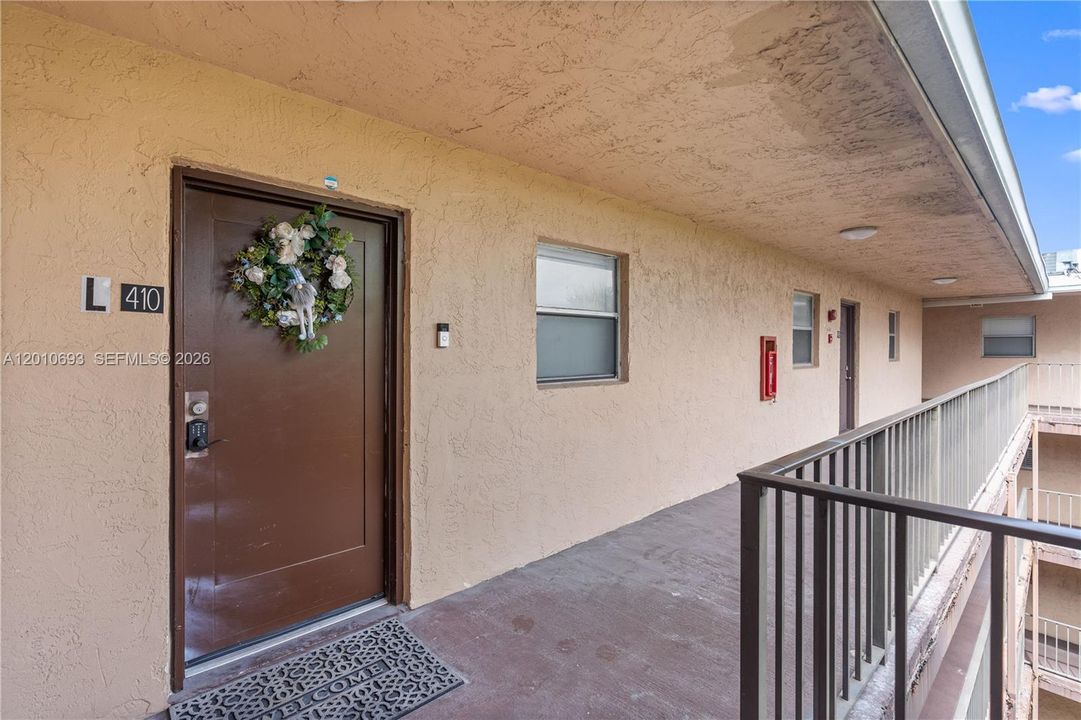 En Venta: $140,000 (2 camas, 2 baños, 1010 Pies cuadrados)
