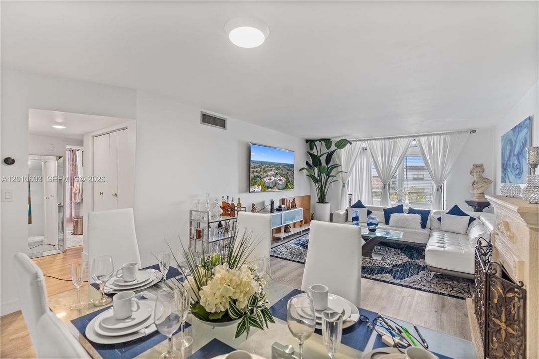 En Venta: $140,000 (2 camas, 2 baños, 1010 Pies cuadrados)