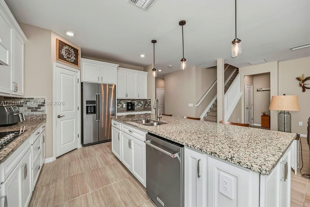 For Sale: $579,900 (5 beds, 4 baths, 0 Square Feet)
