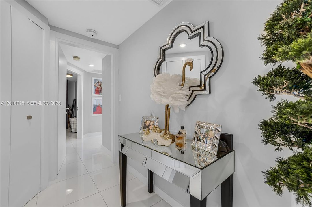 For Sale: $1,200,000 (2 beds, 2 baths, 1539 Square Feet)