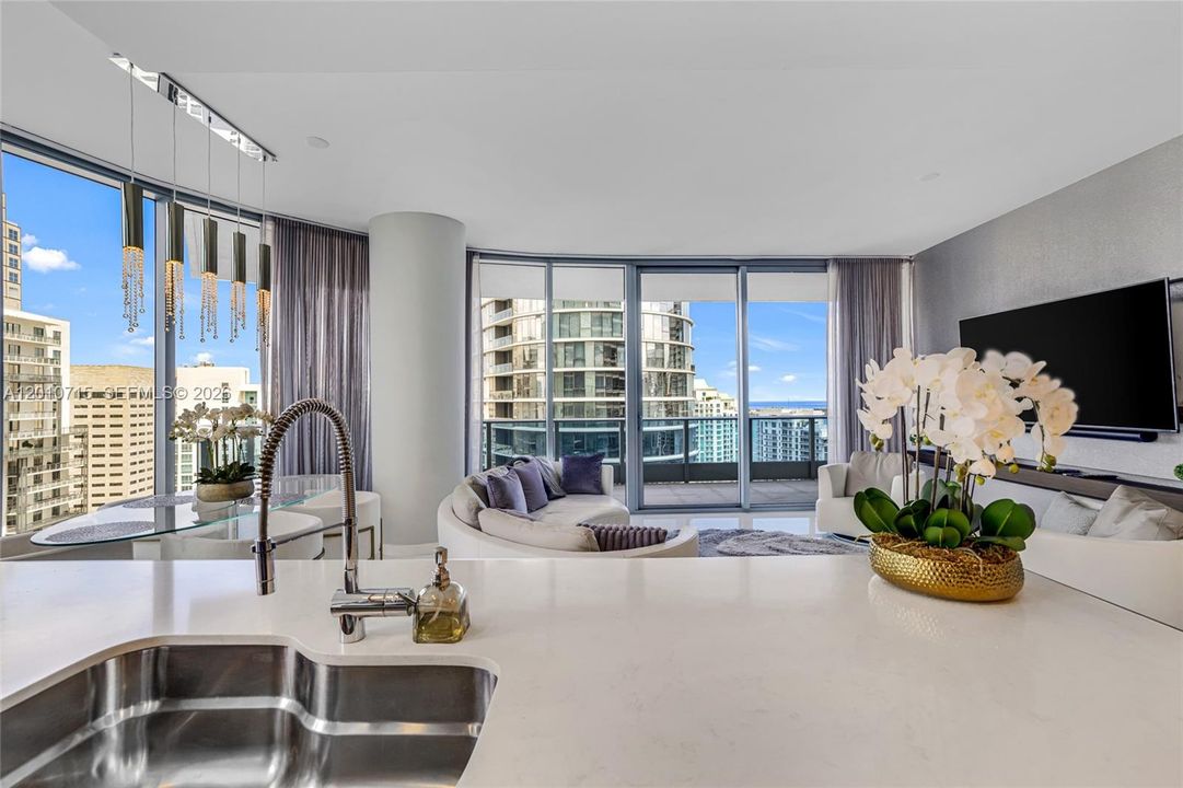 For Sale: $1,200,000 (2 beds, 2 baths, 1539 Square Feet)