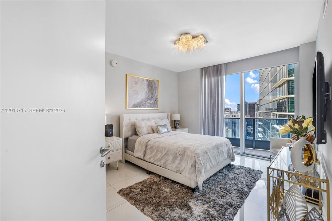 For Sale: $1,200,000 (2 beds, 2 baths, 1539 Square Feet)
