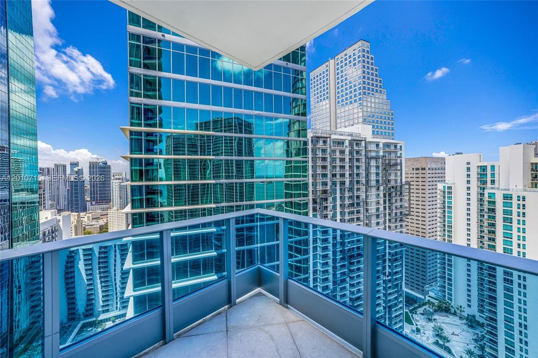 For Sale: $1,200,000 (2 beds, 2 baths, 1539 Square Feet)