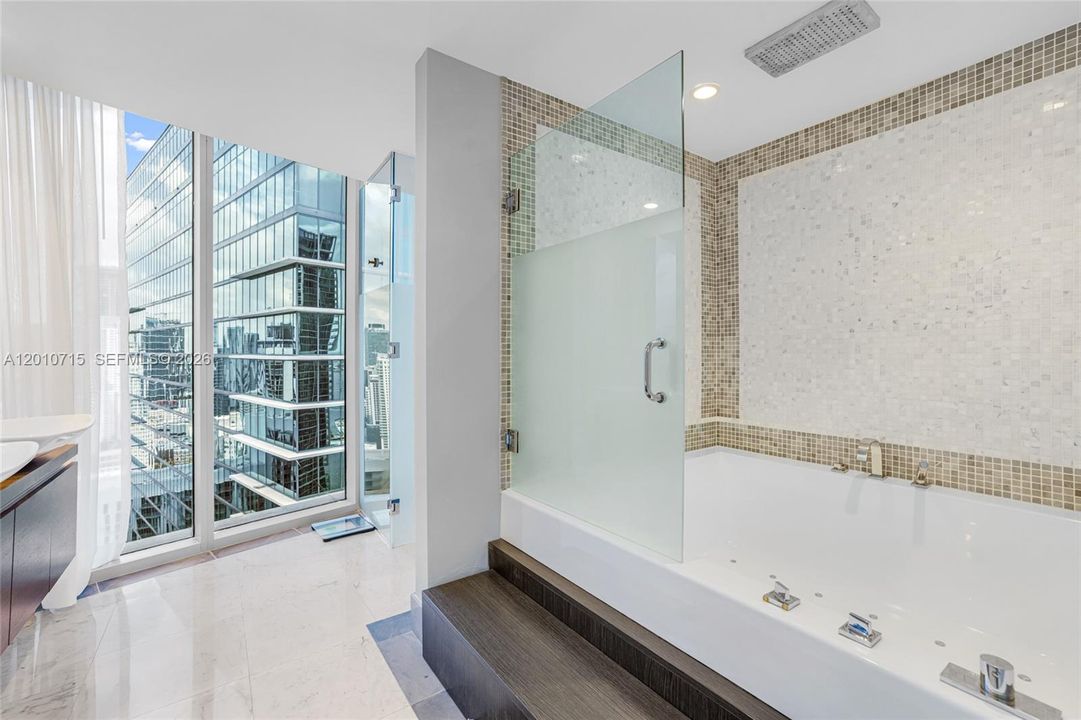 For Sale: $1,200,000 (2 beds, 2 baths, 1539 Square Feet)
