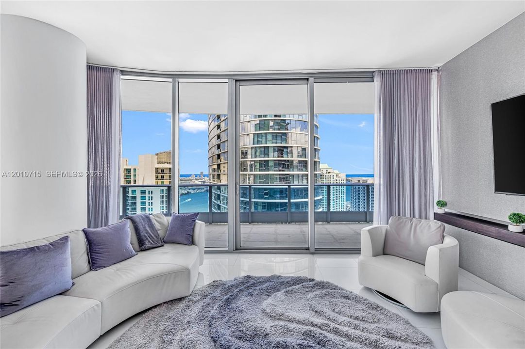 For Sale: $1,200,000 (2 beds, 2 baths, 1539 Square Feet)