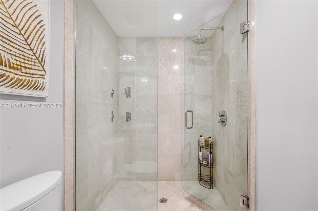 For Sale: $1,200,000 (2 beds, 2 baths, 1539 Square Feet)