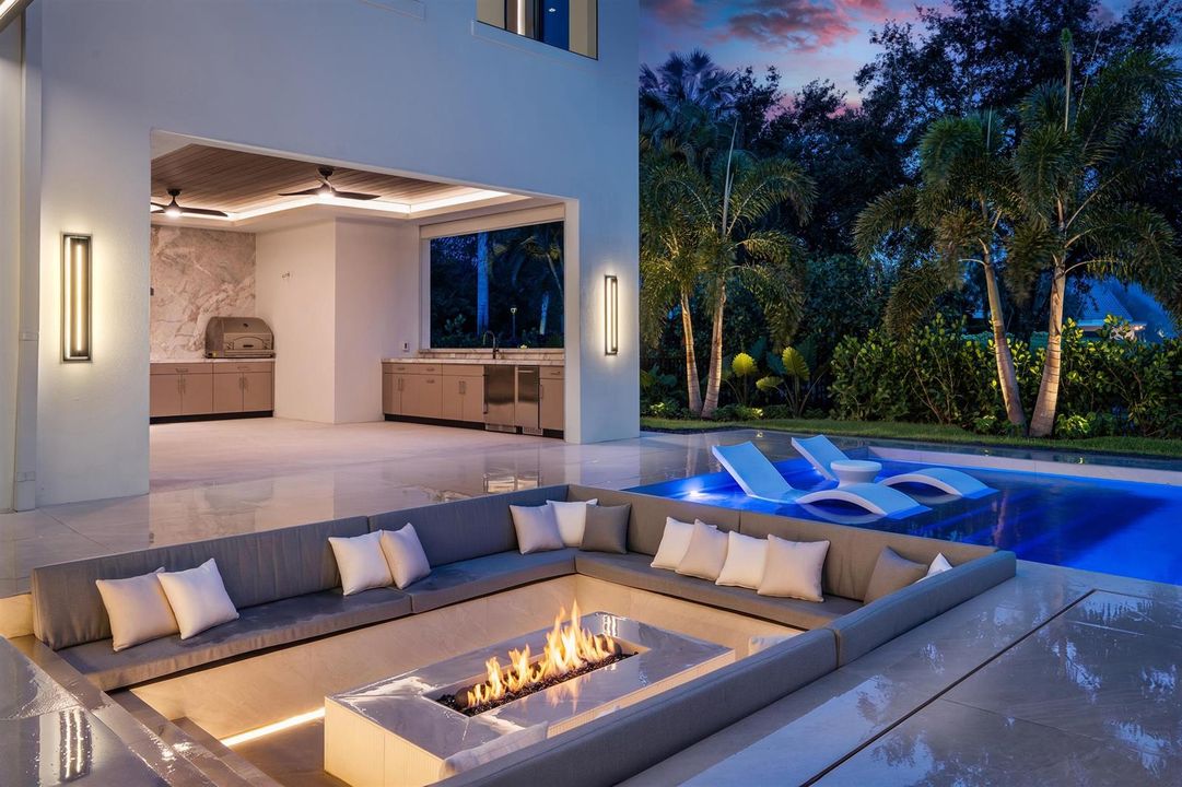 POOL_SEATING_LEFT_SUNSET_RT