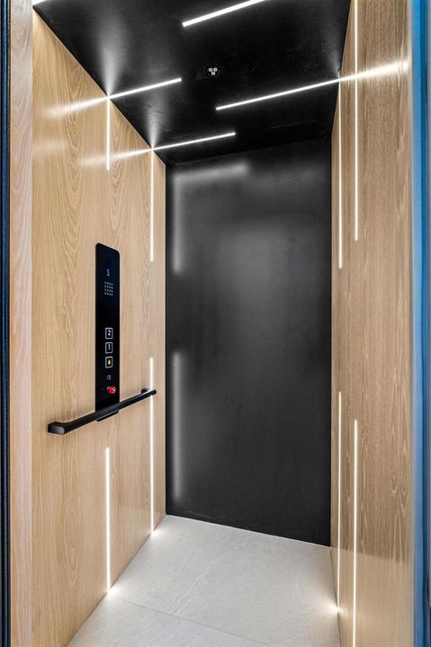 ELEVATOR_RT