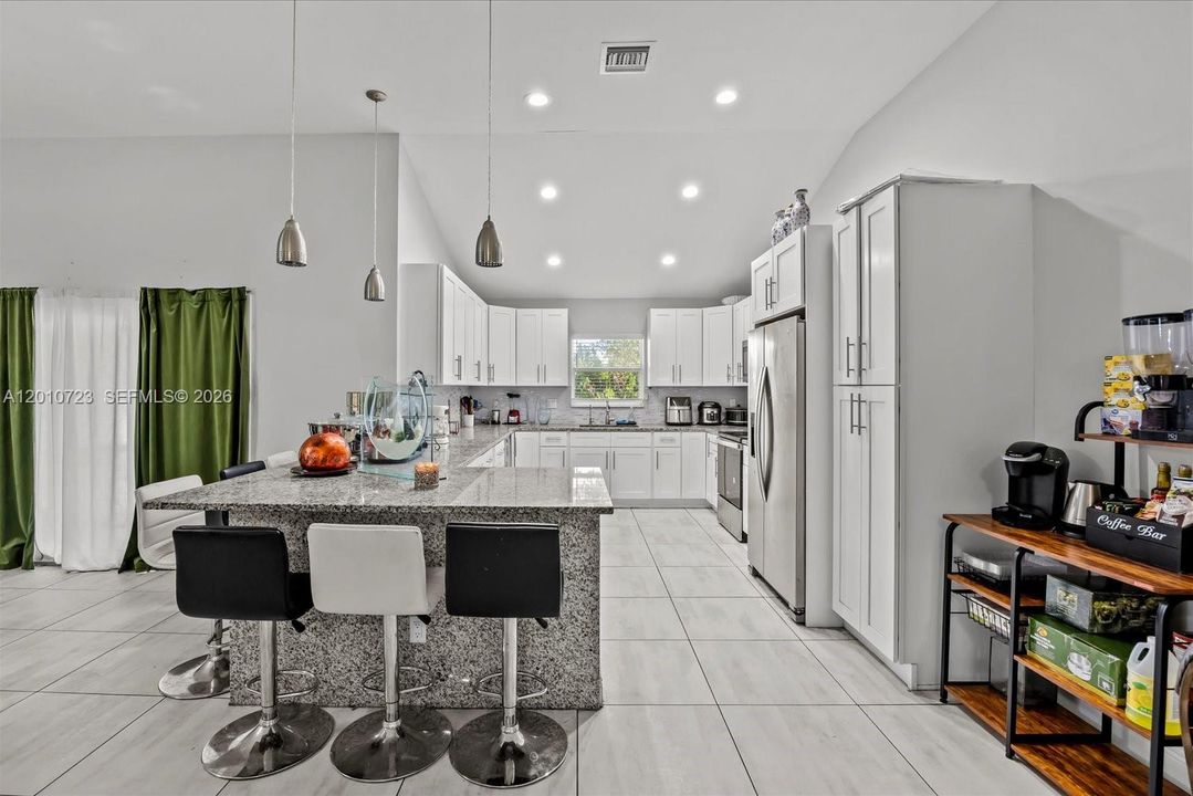 For Sale: $475,000 (4 beds, 3 baths, 2257 Square Feet)