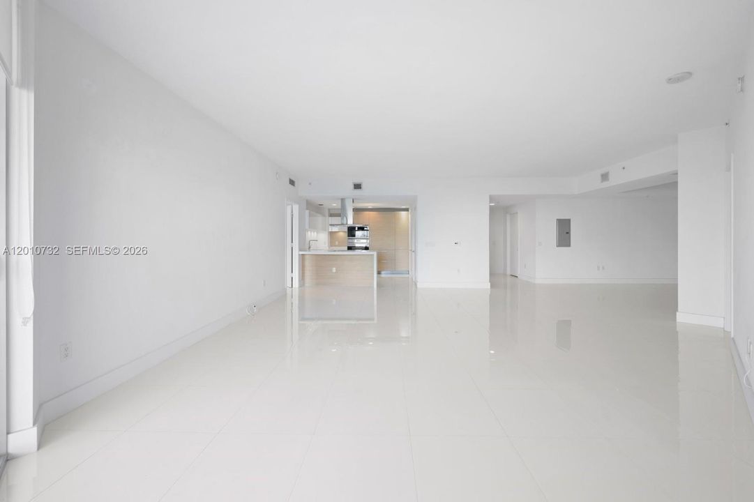Active With Contract: $5,500 (2 beds, 3 baths, 1756 Square Feet)
