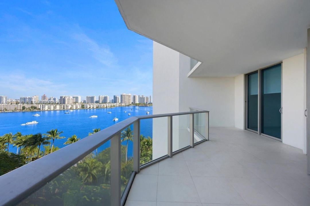 Active With Contract: $5,500 (2 beds, 3 baths, 1756 Square Feet)