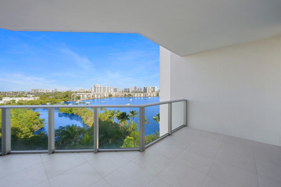 Active With Contract: $5,500 (2 beds, 3 baths, 1756 Square Feet)