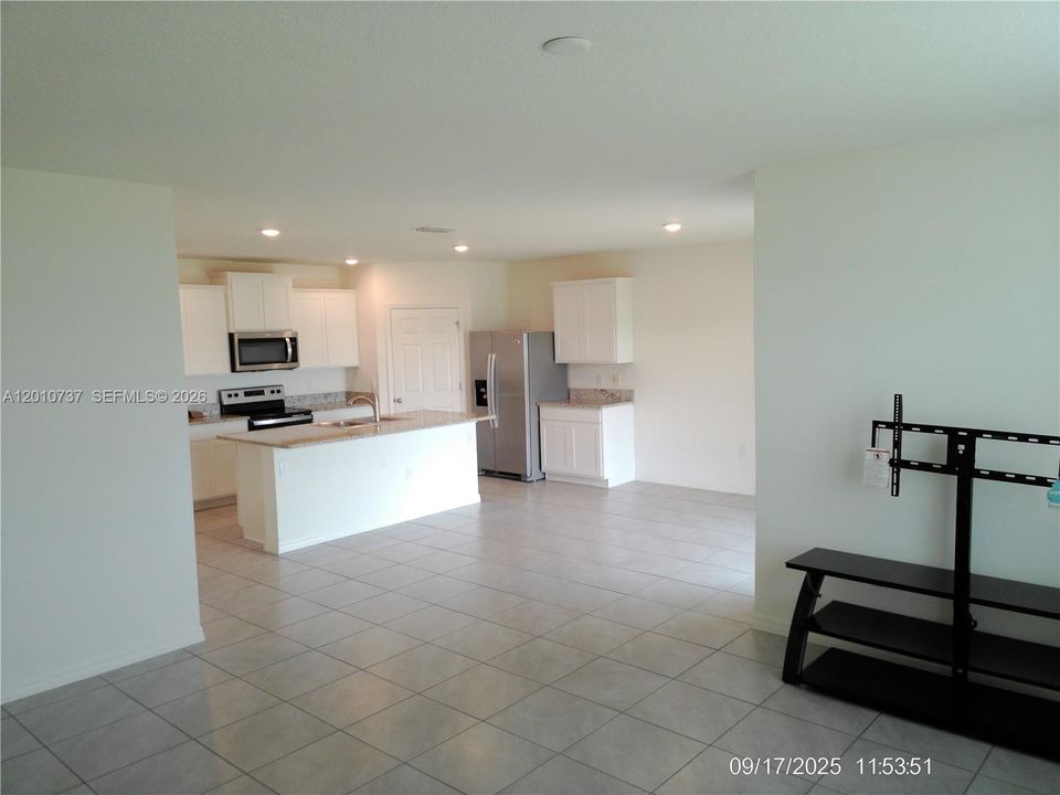 Active With Contract: $2,133 (4 beds, 2 baths, 1830 Square Feet)