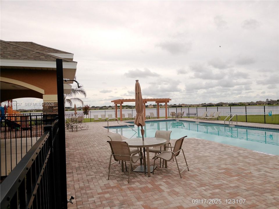 Active With Contract: $2,133 (4 beds, 2 baths, 1830 Square Feet)