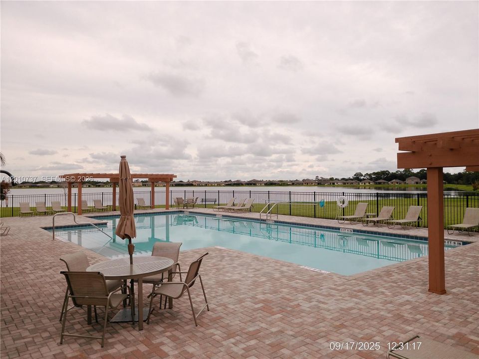 Active With Contract: $2,133 (4 beds, 2 baths, 1830 Square Feet)