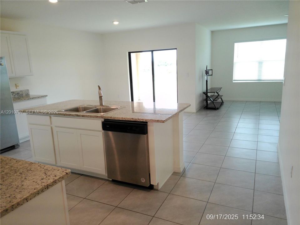 Active With Contract: $2,133 (4 beds, 2 baths, 1830 Square Feet)