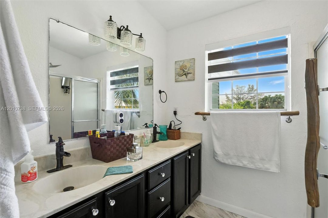 For Sale: $1,100,000 (0 beds, 0 baths, 2394 Square Feet)
