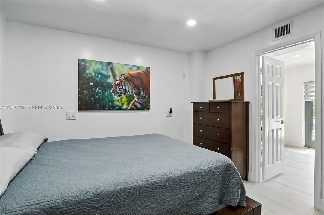 For Sale: $1,100,000 (0 beds, 0 baths, 2394 Square Feet)