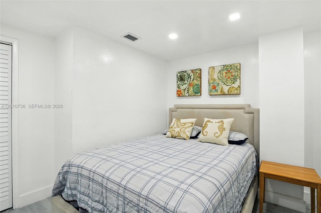 For Sale: $1,100,000 (0 beds, 0 baths, 2394 Square Feet)
