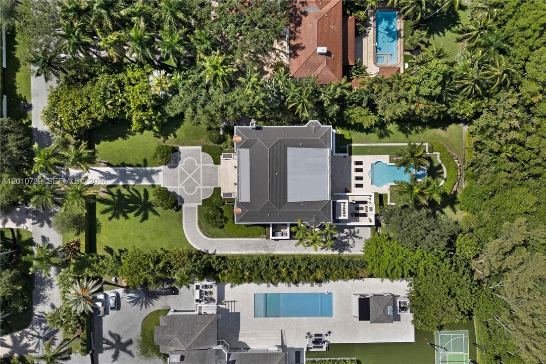 В аренду: $85,000 (6 спален, 6 ванн, 9099 Квадратных фут)