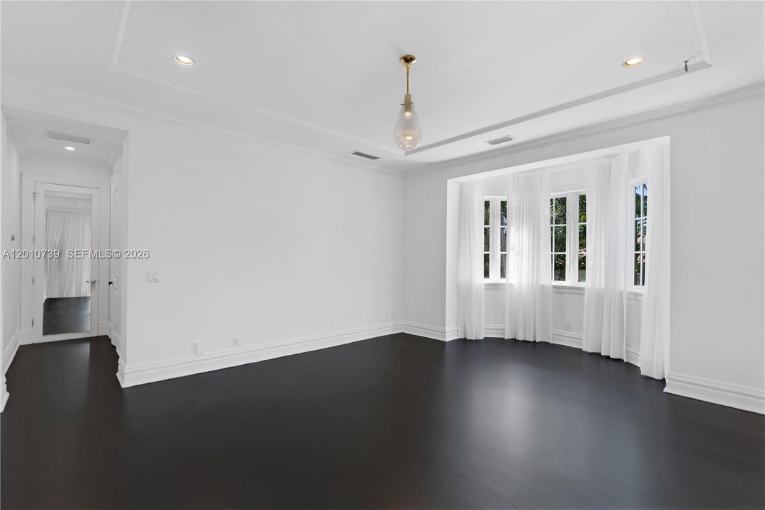 В аренду: $85,000 (6 спален, 6 ванн, 9099 Квадратных фут)
