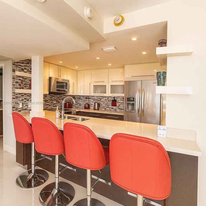 Active With Contract: $4,800 (2 beds, 2 baths, 1521 Square Feet)