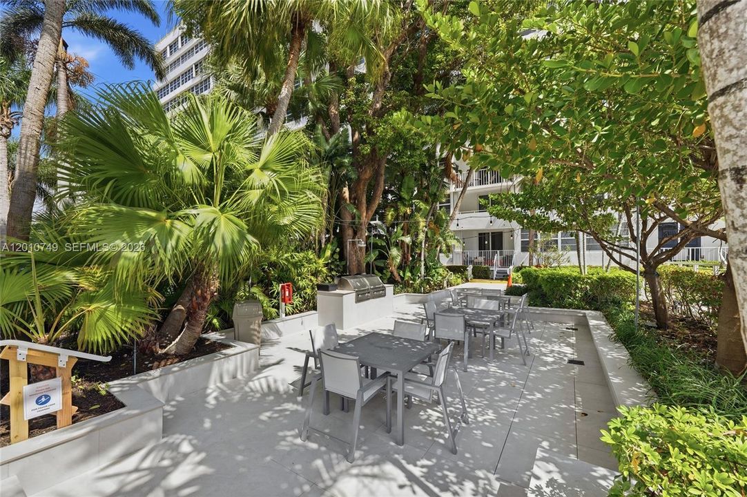 For Sale: $345,000 (2 beds, 2 baths, 1344 Square Feet)