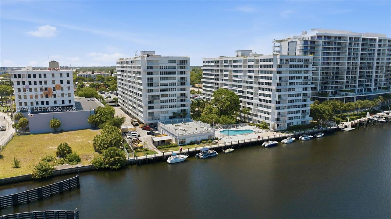 For Sale: $345,000 (2 beds, 2 baths, 1344 Square Feet)