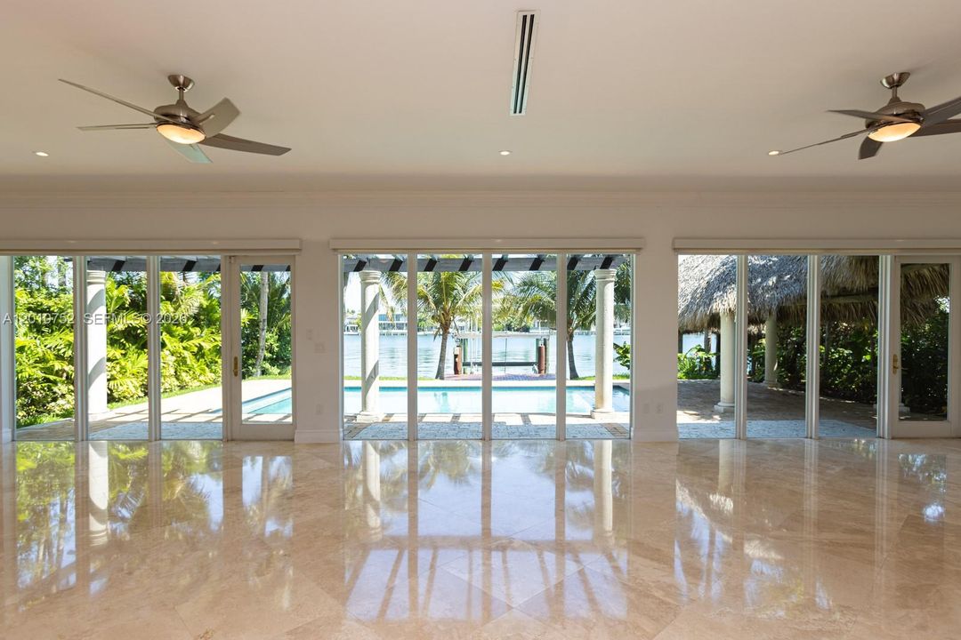 Active With Contract: $7,750,000 (4 beds, 4 baths, 4502 Square Feet)