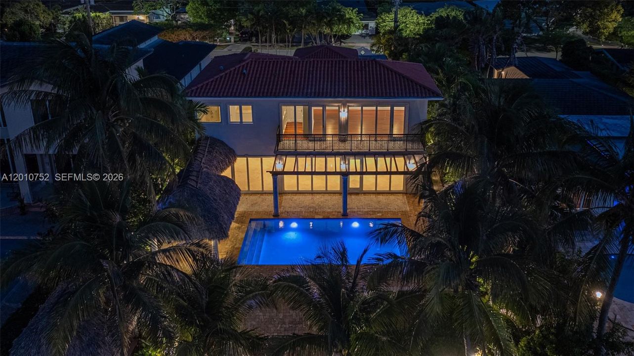 Active With Contract: $7,750,000 (4 beds, 4 baths, 4502 Square Feet)