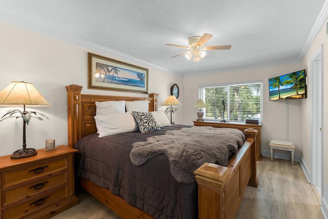 Middle Bedroom